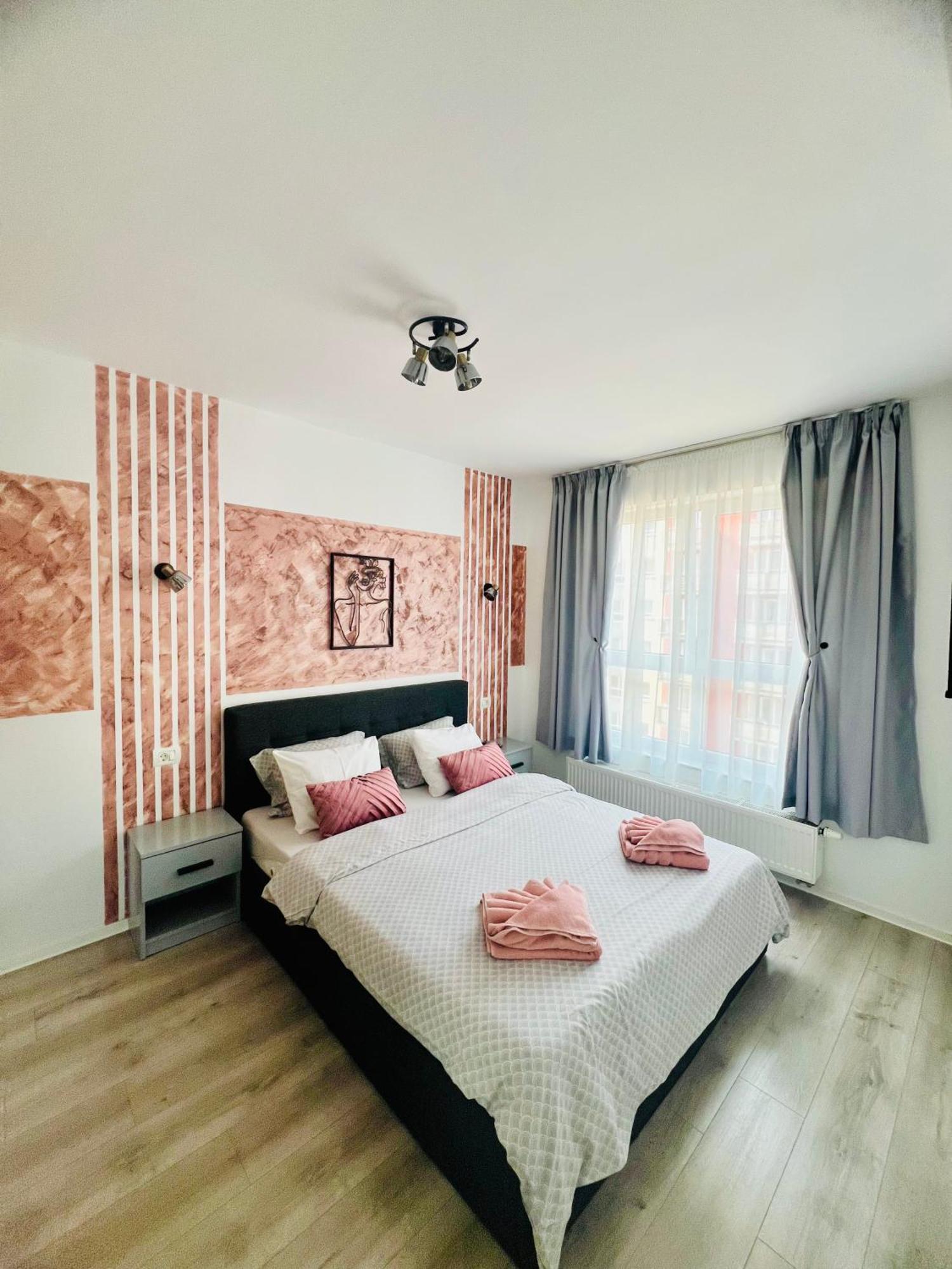 Moncler Family Apartment Брашов Екстериор снимка